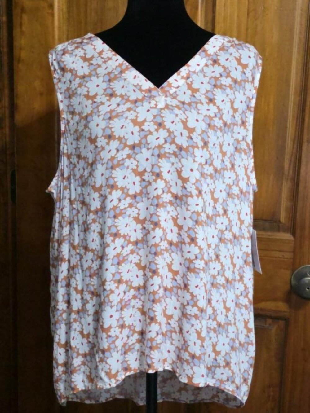 NWT Floral V Neck Tan White Blue XL Sleeveless Tunic Large Droptail Rayon Sonoma